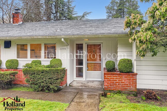Building Photo - Charming 1940s Gem in Sought-After Raleigh Hills! BEST SUPER PRICE at $2,100!!! 1 Application in ...