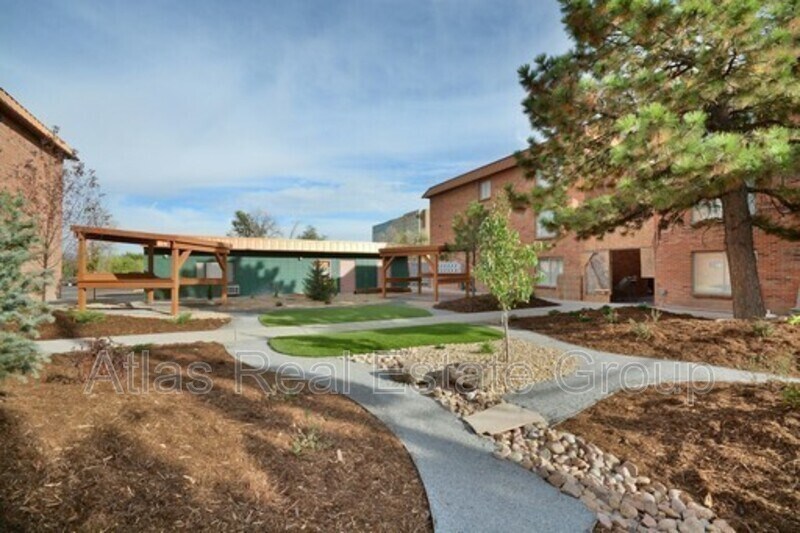 Foto principal - 13034 E 14th Ave