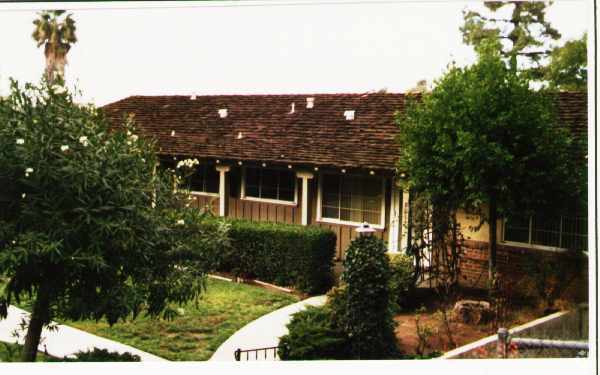Foto del edificio - 8540-8552 Lemon Ave
