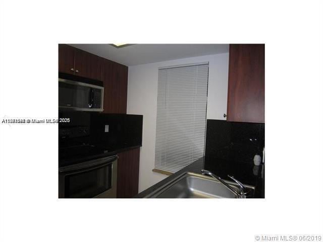 Foto del edificio - 8400 Coral Lake Way