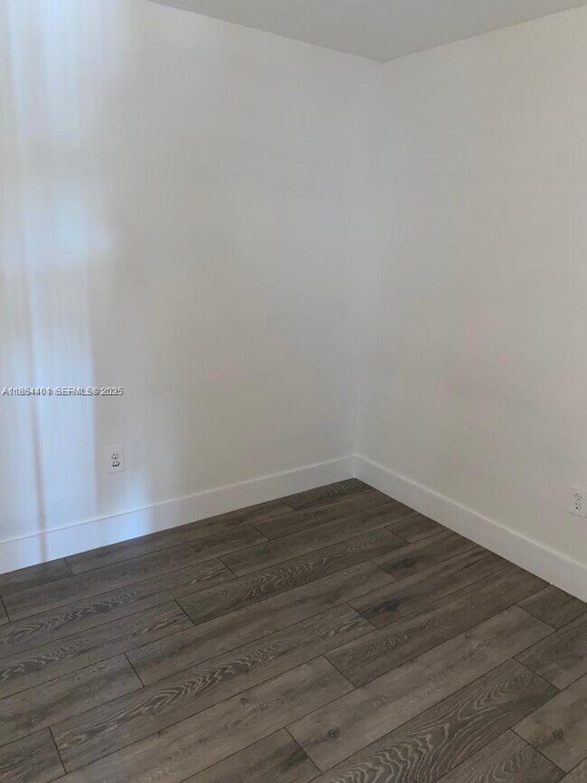 Foto del edificio - 2575 SW 27th Ave