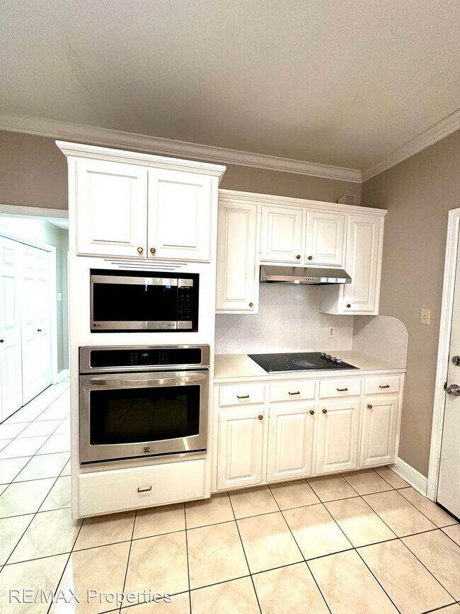 Foto del edificio - 3 br, 2 bath House - 14138 Troy Duplessis ...