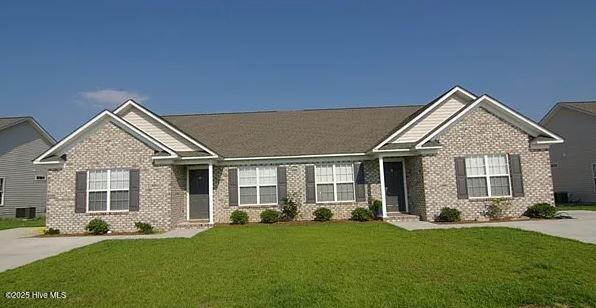 Foto principal - 2541 Saddleback Dr