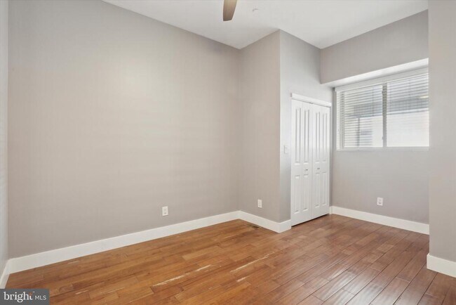 Building Photo - 906 N 16th St