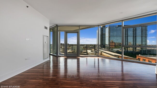 Building Photo - 1578 N Clybourn Ave