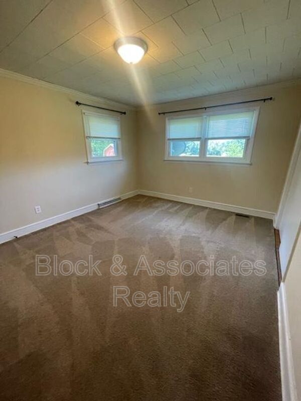 Foto del edificio - 1452 Cox Brothers Rd