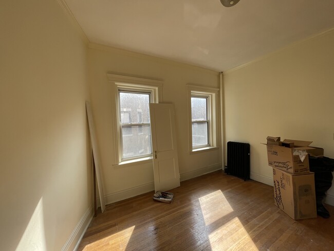 Building Photo - 29 Queensberry St