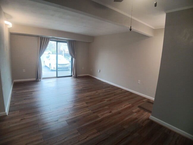 Building Photo - Blacksburg, 2 BR / 1 BA Available July 14,...
