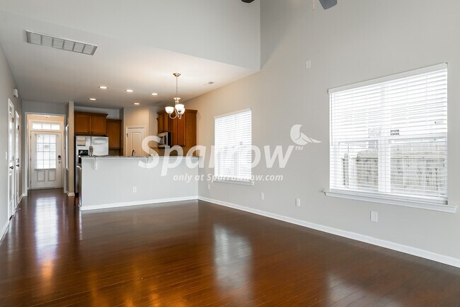 Building Photo - 509 Smithridge Way