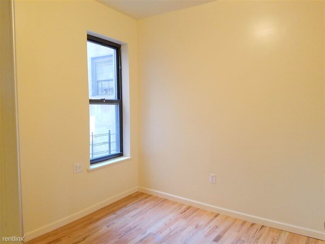 Building Photo - 511 W 160th St