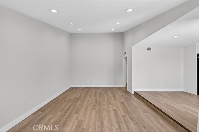 Foto del edificio - 8416 Burnet Ave