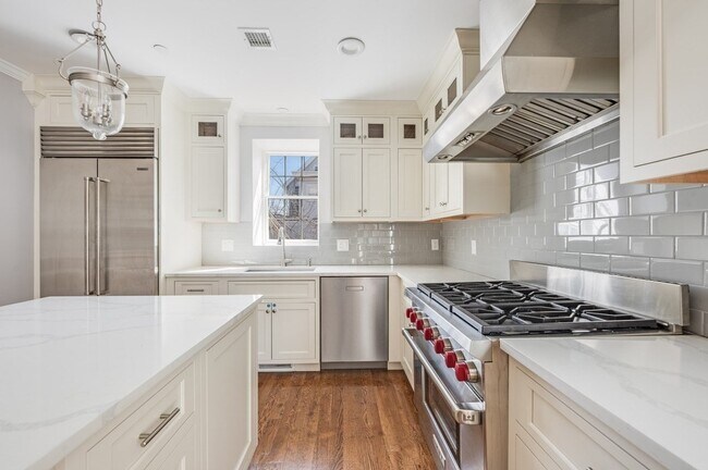 Foto del edificio - 114 Inman St