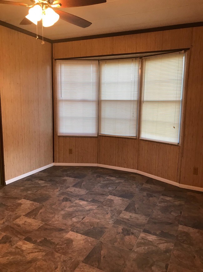Building Photo - 66 Hickory Hollow Ln