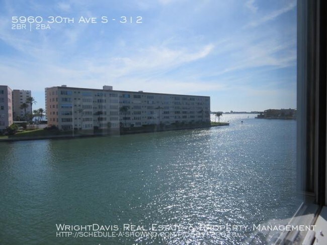 Building Photo - 2 bedroom in Gulfport FL 33707