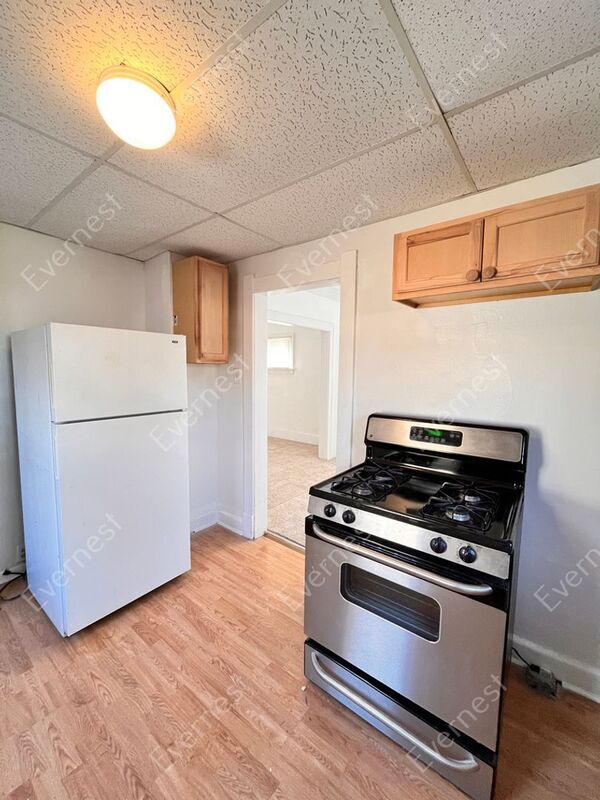 Foto del edificio - 1011 E Manhattan Blvd