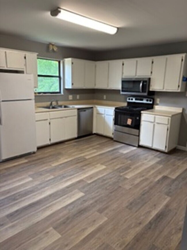 Foto del edificio - 2 Bedroom Condo Close to I-140 ( Pellissippi Parkway) Alcoa City services