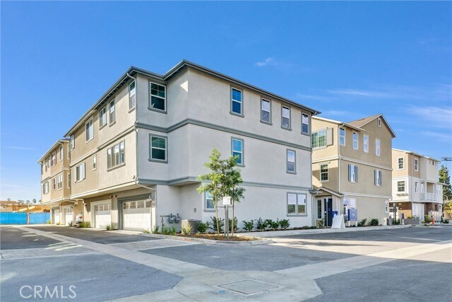 Building Photo - 1042 N Anaheim Blvd