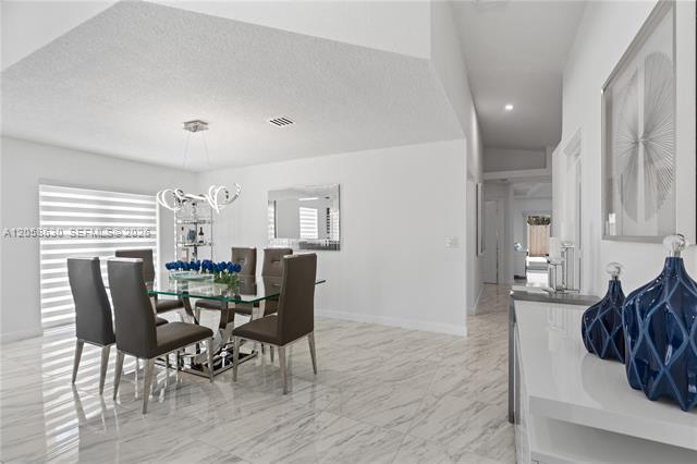 Foto del edificio - 8842 SW 215th Ln