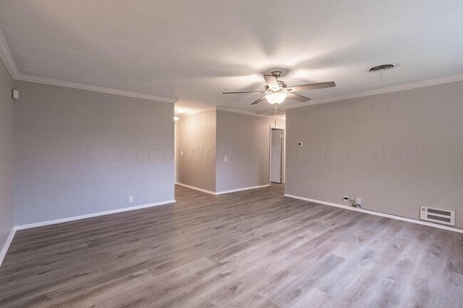 Foto del edificio - 5130 Leland Dr
