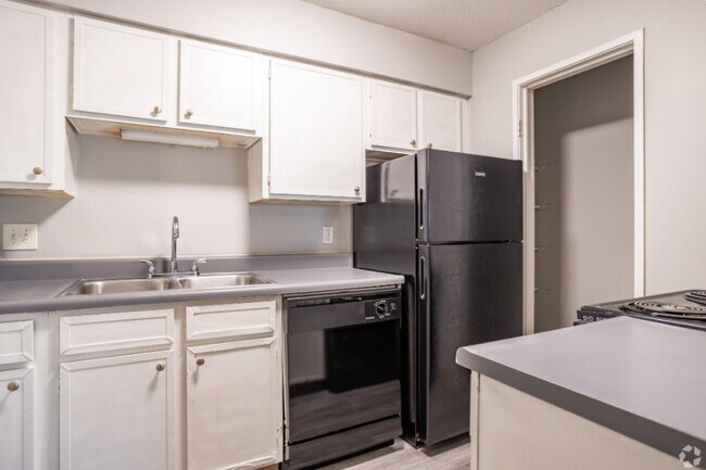 Foto del edificio - Sherwood Forest Apartments