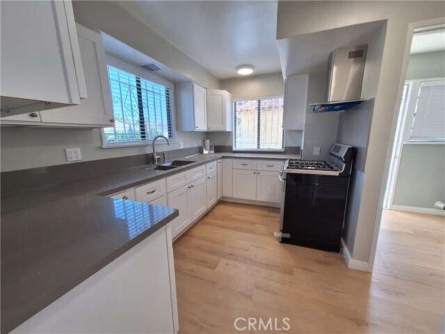Foto del edificio - 3801 Hepburn Ave