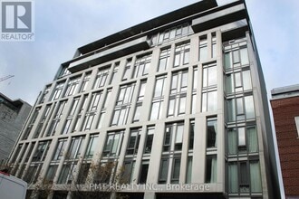 Building Photo - 32 Camden St