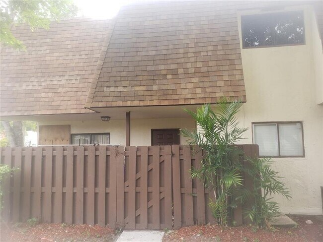 Building Photo - 105 San Remo Blvd