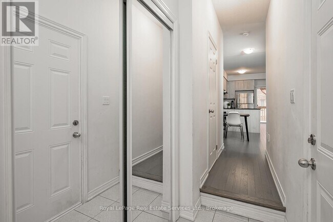 Building Photo - 3966 Koenig Rd