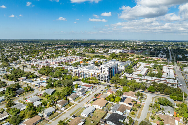 Building Photo - Sol Vista