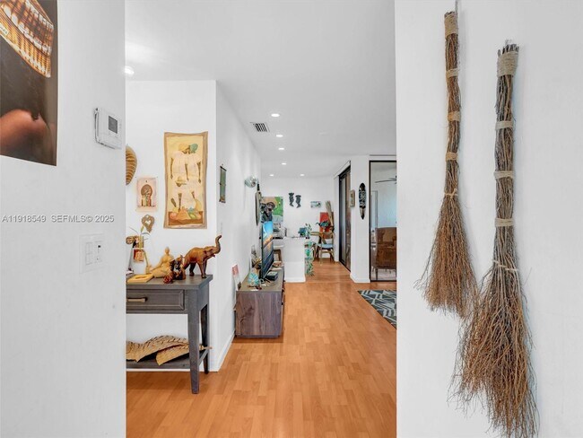 Foto del edificio - 3558 Magellan Cir