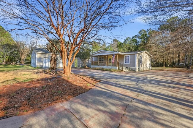 Building Photo - 3469 Cypress Dr