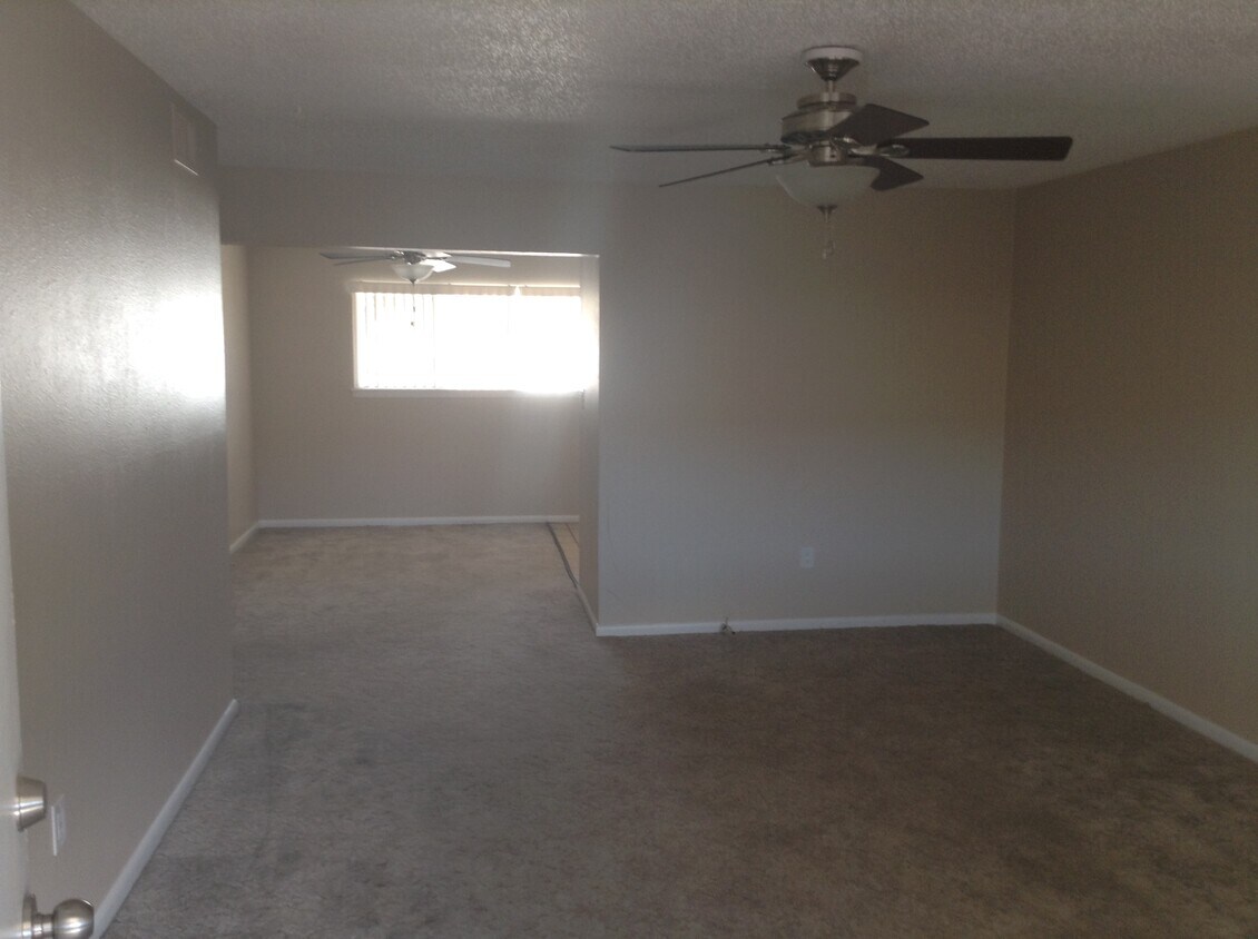 Foto principal - 2400 N Dustin Ave