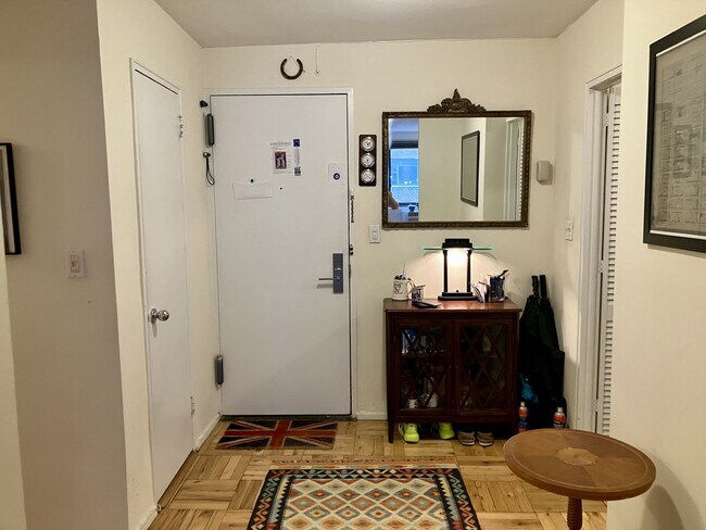 Foto del edificio - 425 E 63rd St