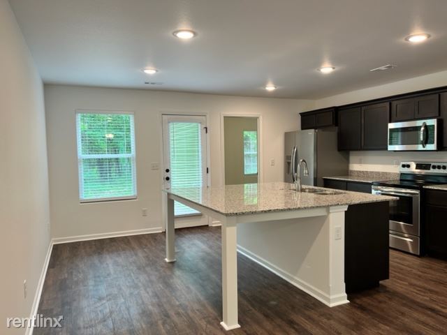Foto del edificio - 3 br, 2 bath House - 2714 E. Quincy St.