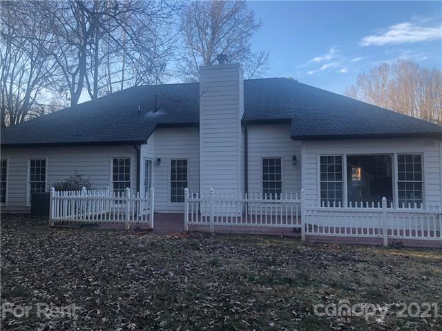 Building Photo - 6200 Phyliss Ln