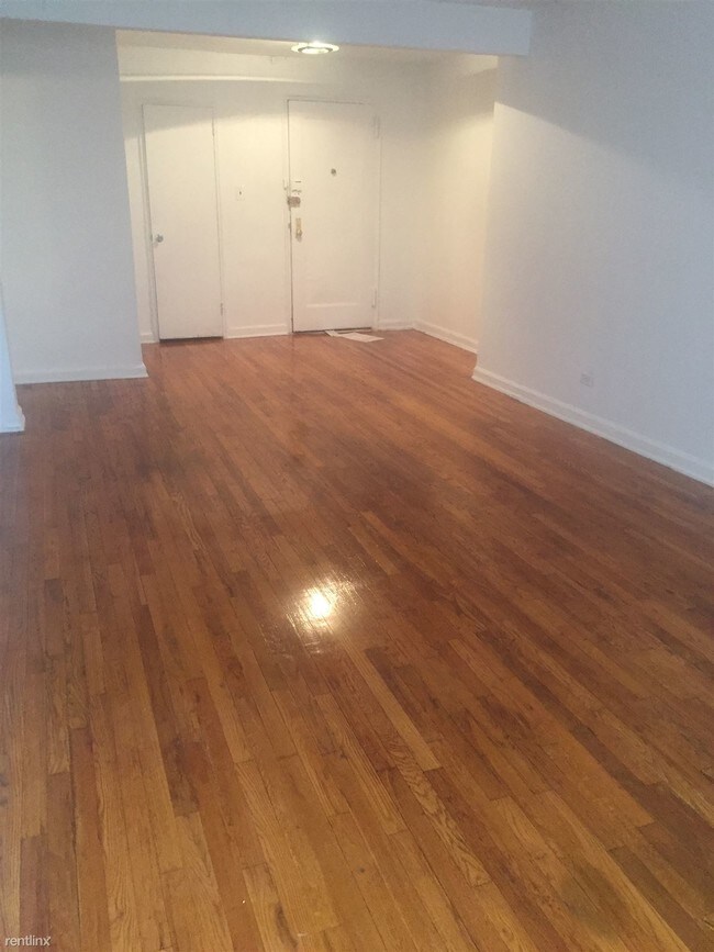 Building Photo - Studio, 1 bath Apartment - 6259 108th St 3A