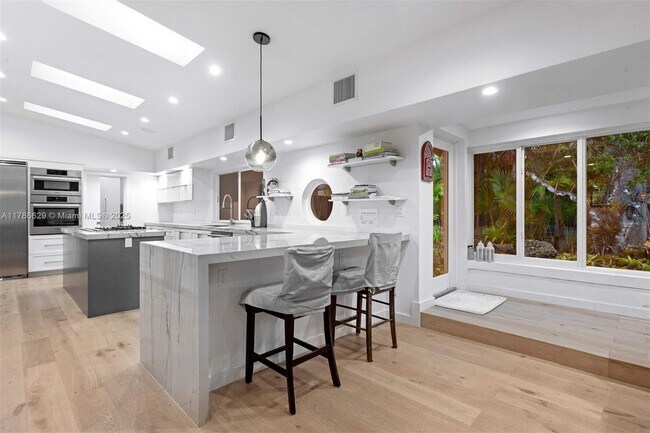 Building Photo - 5950 SW 129th Terrace