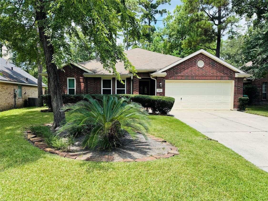 Primary Photo - 135 N Wynnoak Cir
