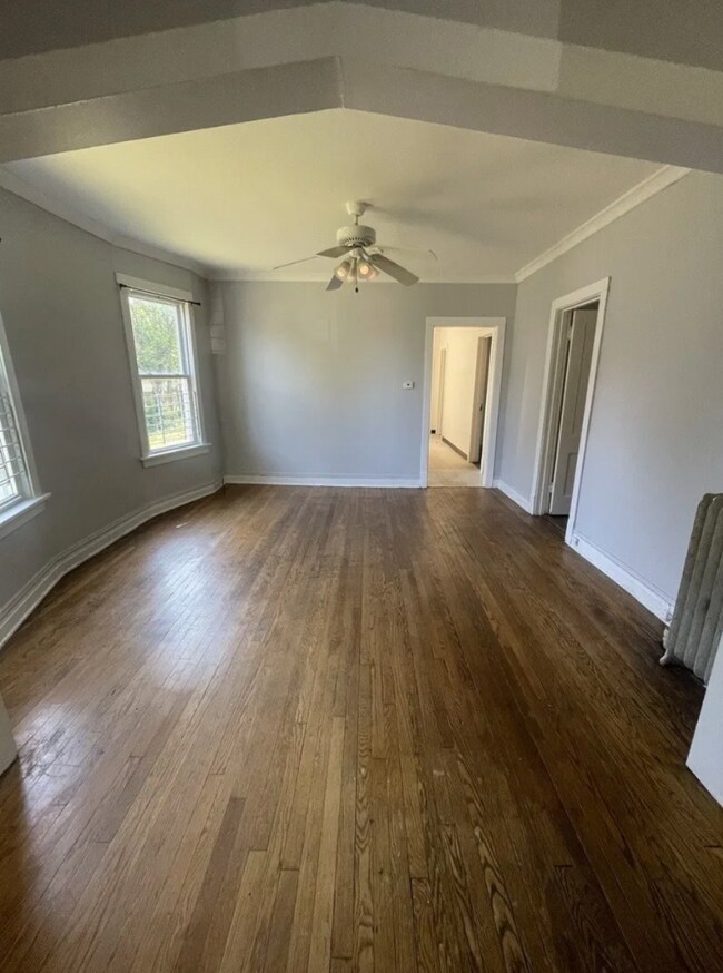 Building Photo - Spacious 2BR Apartment in Roseland – Off-S...
