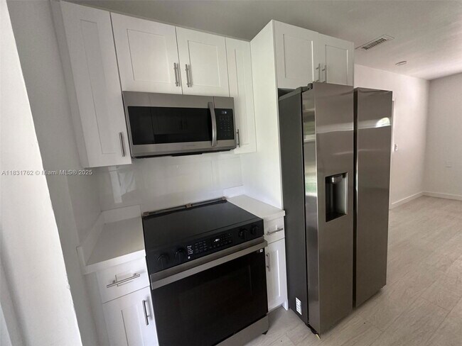 Foto del edificio - 1754 NE 48th Ct