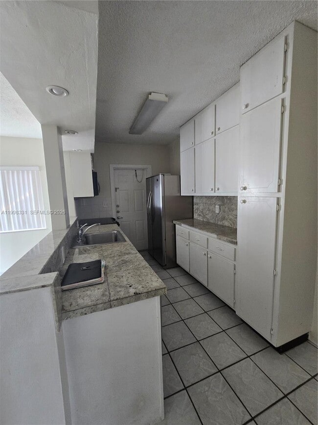 Building Photo - 2600 S Ocean Dr