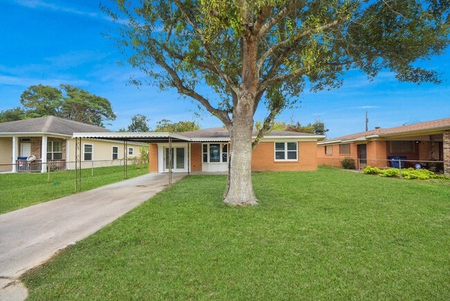 Foto del edificio - 6214 Diamond Ct