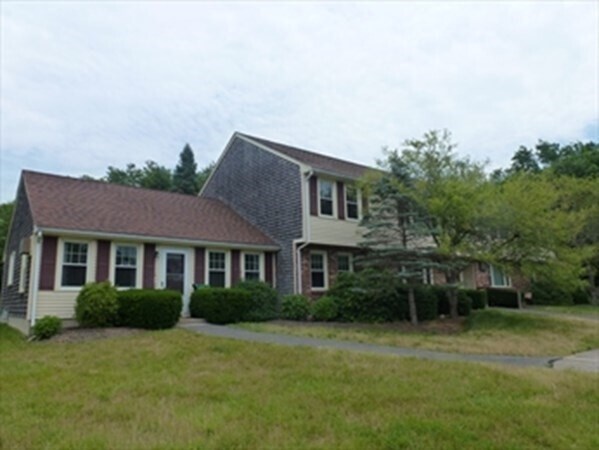 Foto del edificio - 2 Blueberry Dr