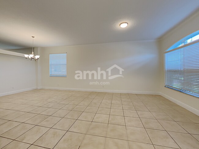 Foto del edificio - 14736 Stonebriar Way