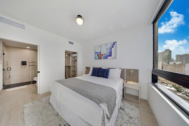 Foto del edificio - 225 N Miami Ave