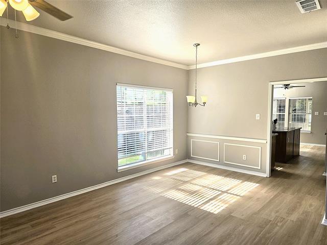 Foto del edificio - 9614 Heartstone Ln