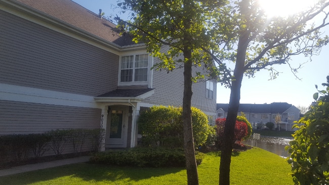 Building Photo - 9030 W Heathwood Cir