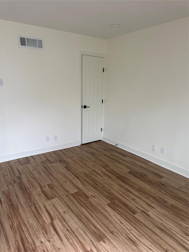 Building Photo - 3413 Willowrun Dr