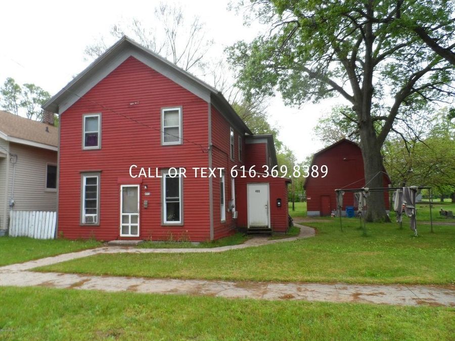 493 Catherine Ave Unit 2, Muskegon, MI 49442 Room for Rent in