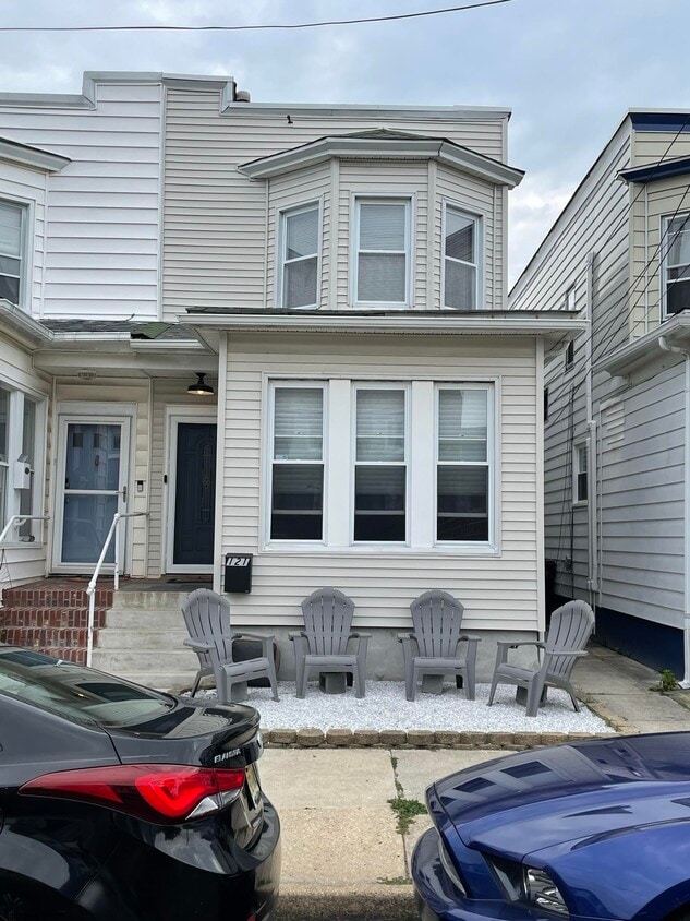 121 N Newport Ave, Ventnor City, NJ 08406 House Rental in Ventnor